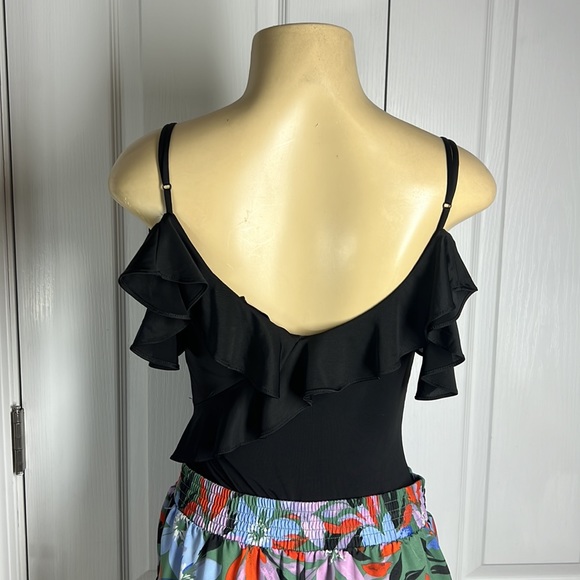 Guess set, size S, body suit floral print and body suit black color - Picture 4 of 8